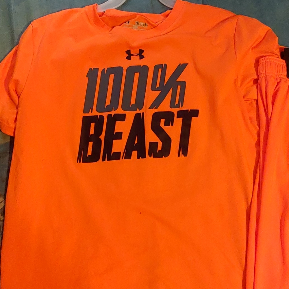 Under armor short and t-shirt